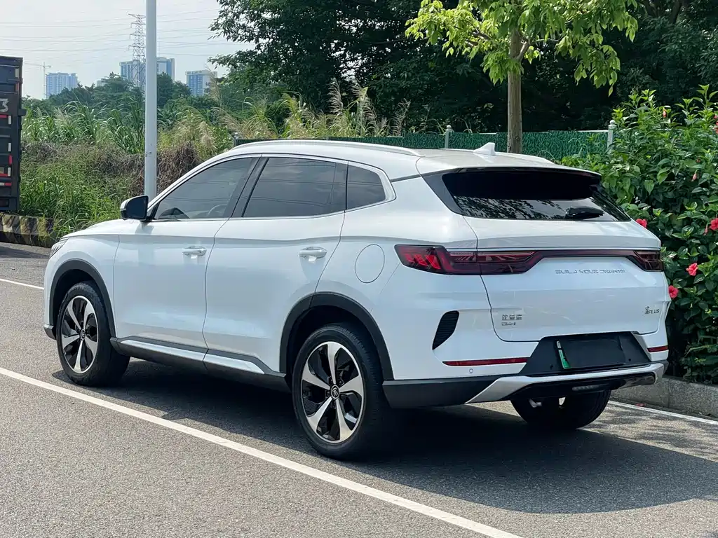 BYD PLUS New Energy — фото 7