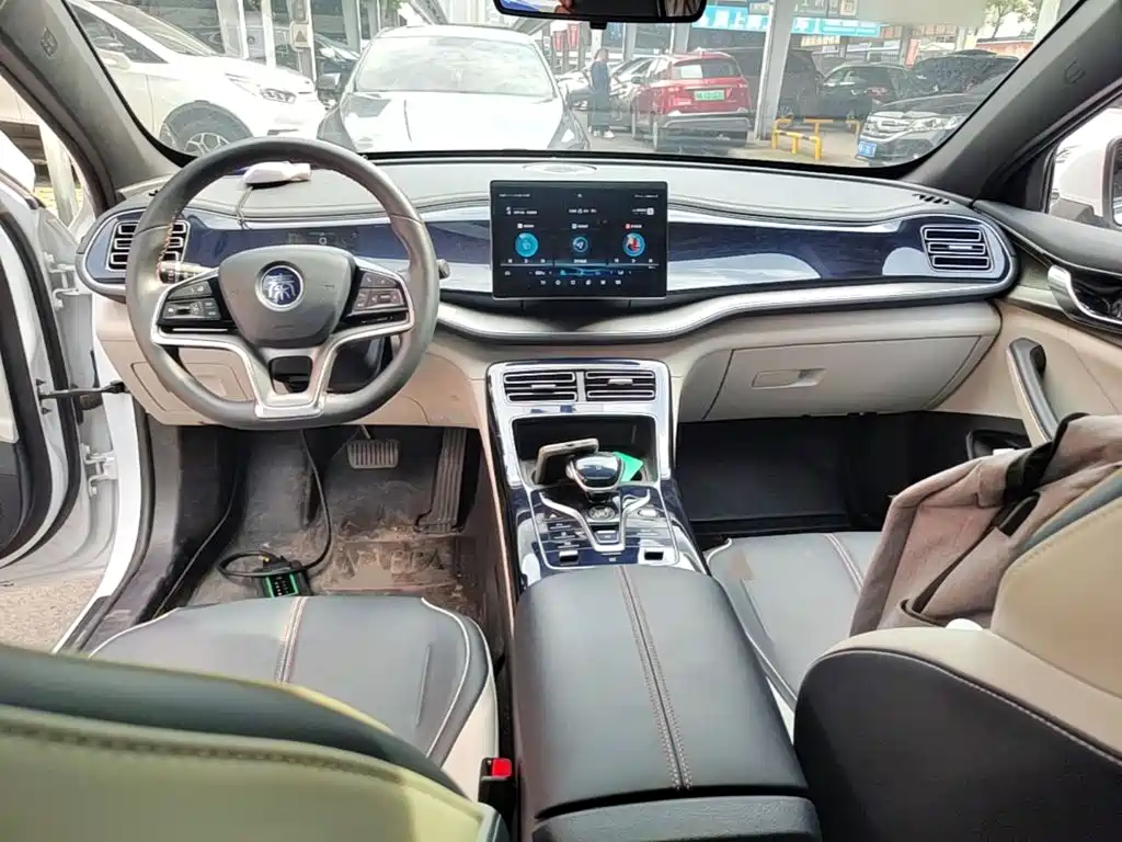 BYD Qin PLUS — фото 9