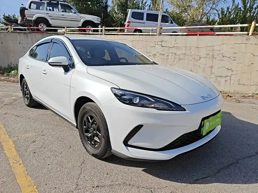 BYD Seal 05 DM-i — фото 3