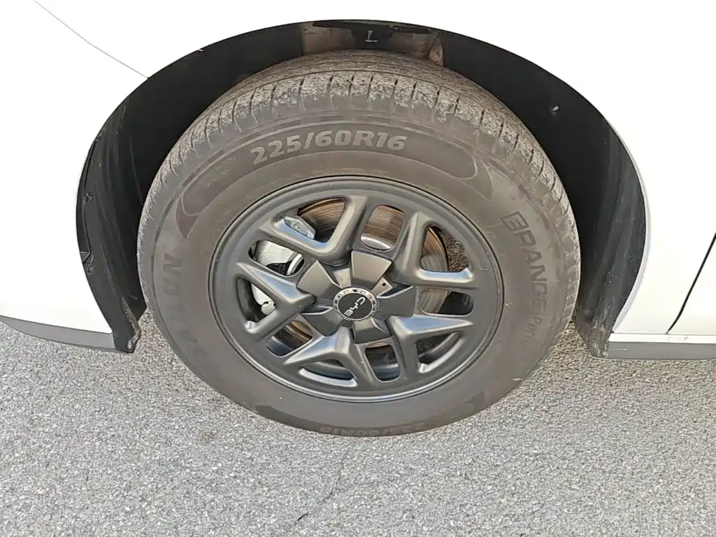 BYD Seal 05 DM-i — фото 22