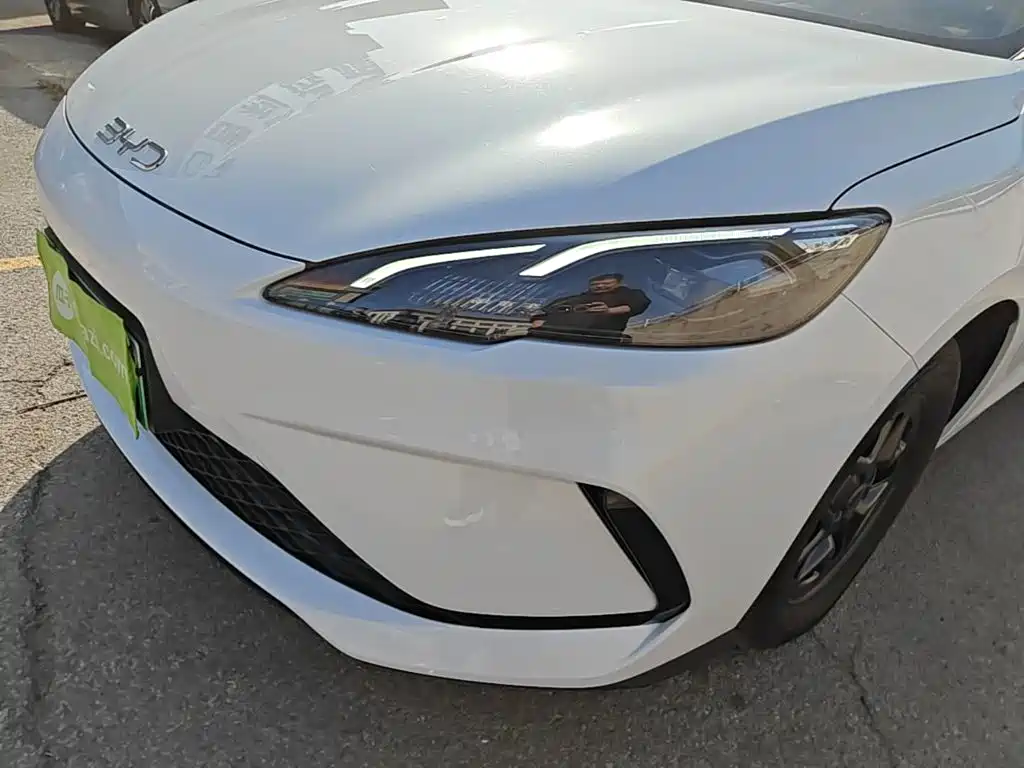 BYD Seal 05 DM-i — фото 23