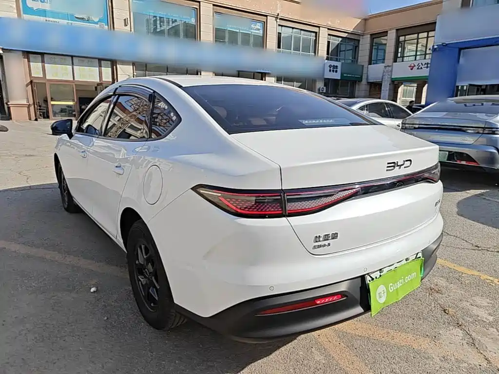 BYD Seal 05 DM-i — фото 4