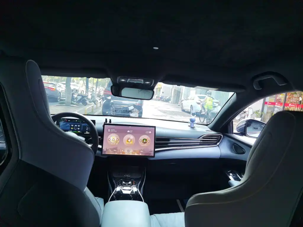 BYD Seal — фото 14