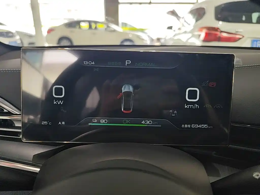 BYD Seal — фото 11