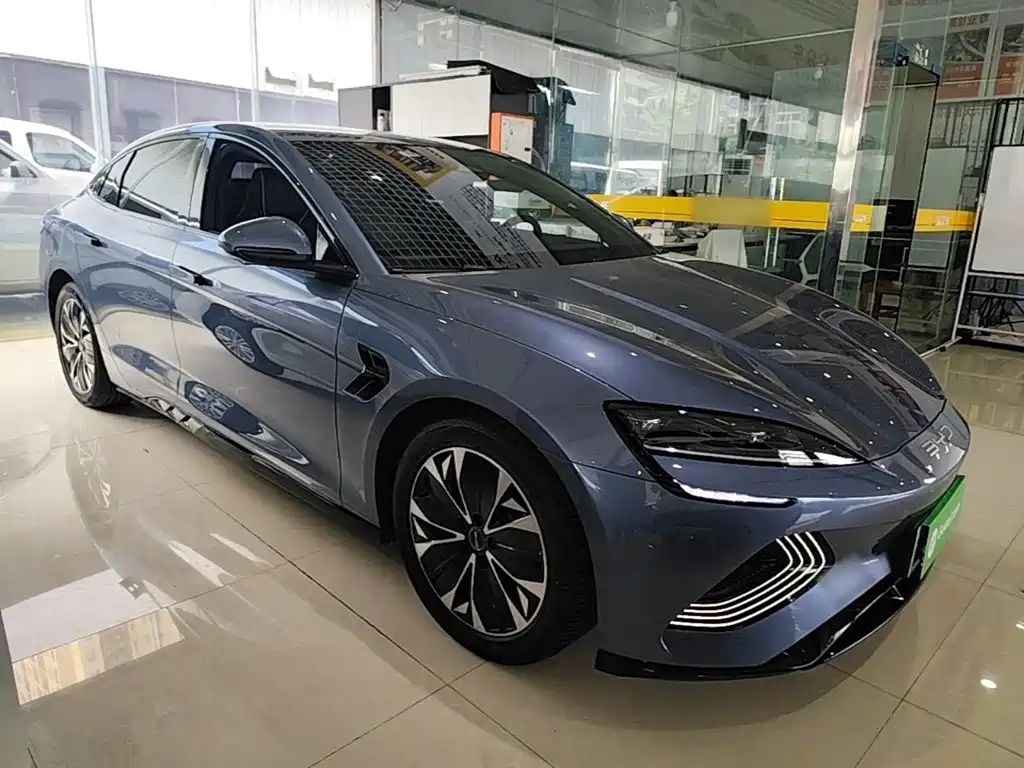BYD Seal — фото 3
