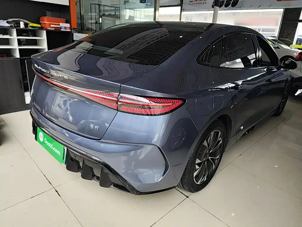 BYD Seal — фото 6