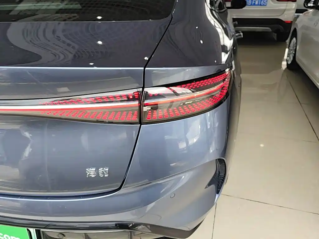 BYD Seal — фото 7