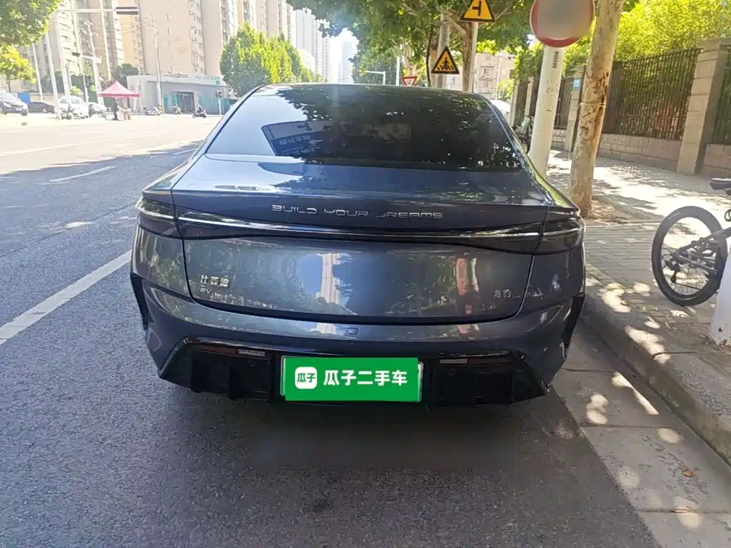 BYD Seal — фото 3