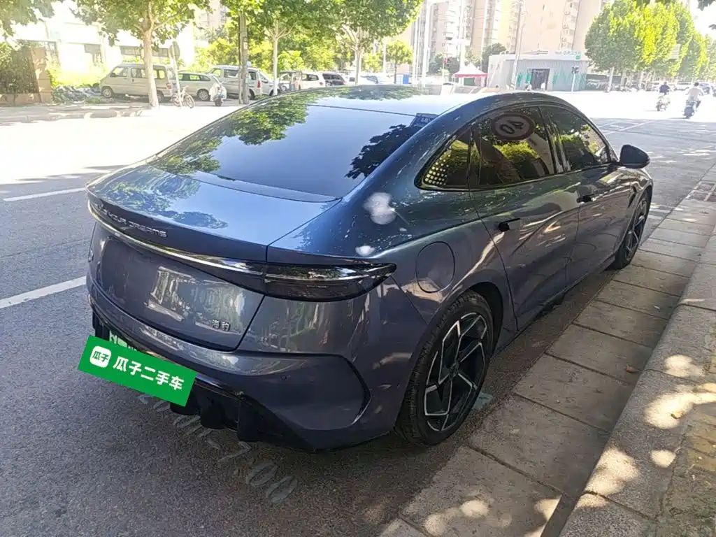 BYD Seal — фото 4