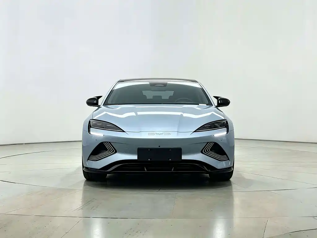 BYD Seal — фото 2