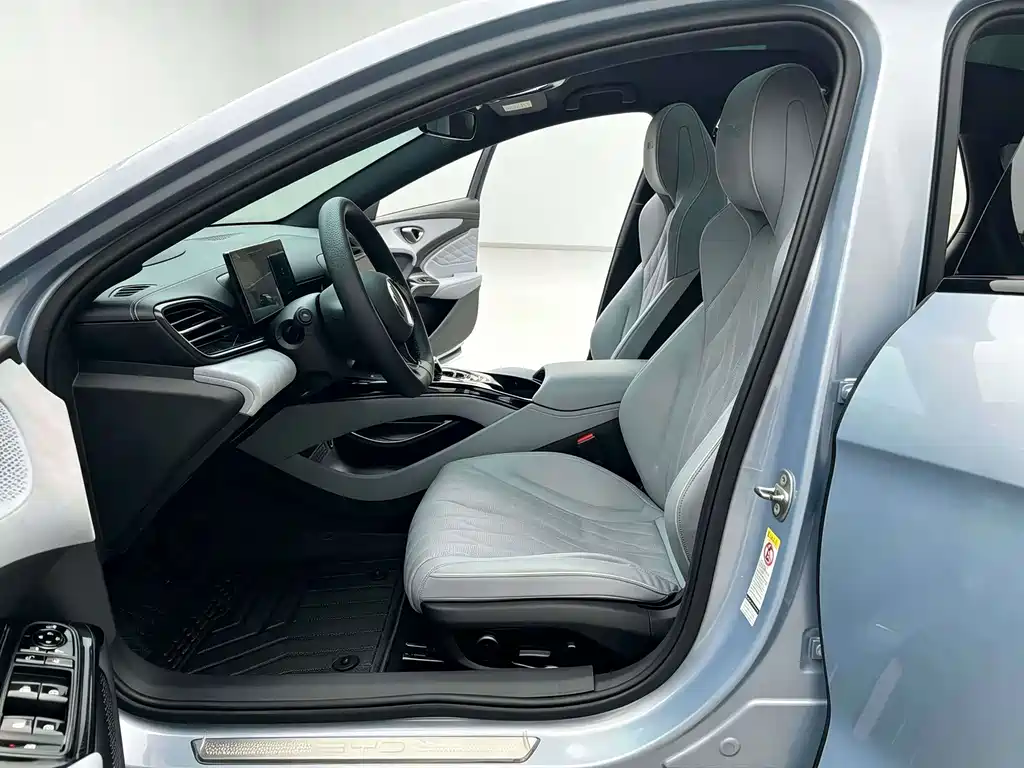 BYD Seal — фото 4