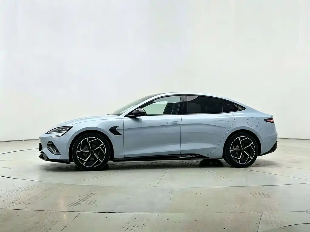 BYD Seal — фото 6