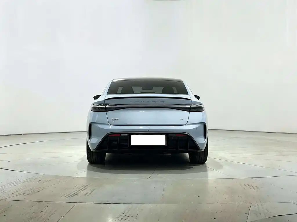 BYD Seal — фото 7