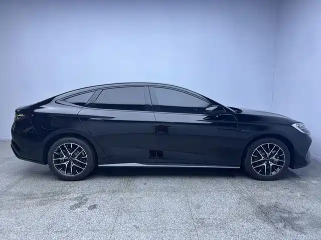 BYD Seal 07 DM-i — фото 3