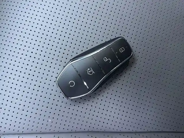 BYD Seal 07 DM-i — фото 10