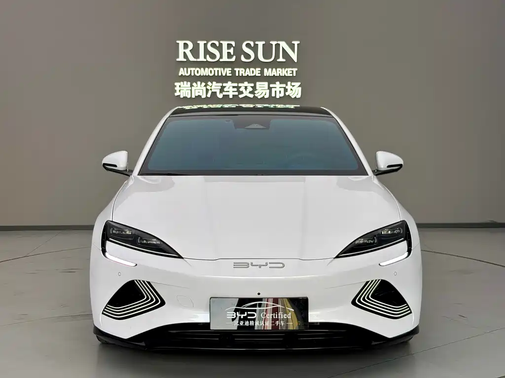 BYD Seal — фото 2