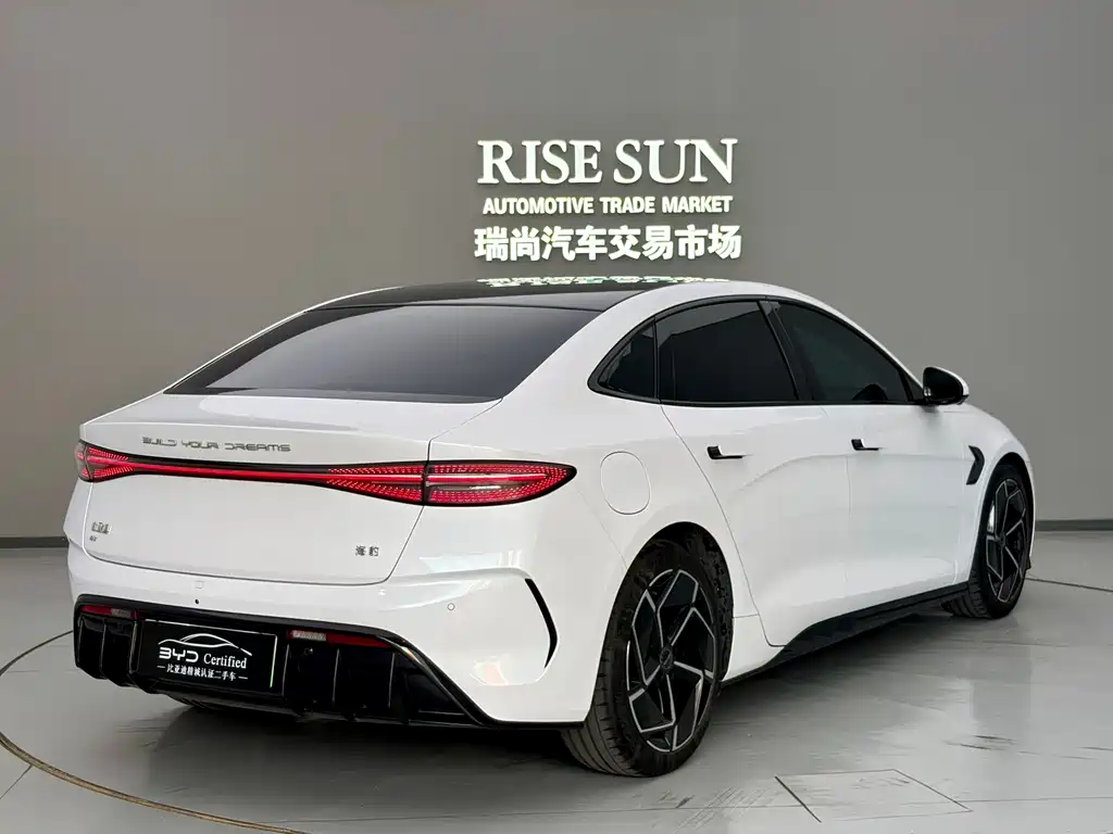 BYD Seal — фото 4