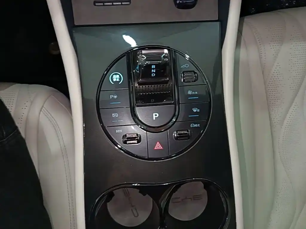 BYD Seal 06GT — фото 13