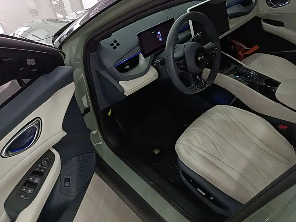 BYD Seal 06GT — фото 15