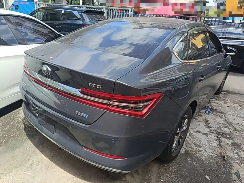 BYD Qin Pro NEV — фото 6