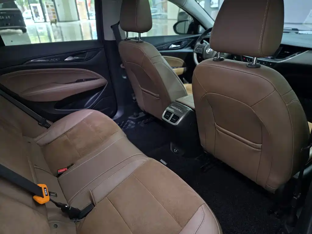 Buick Regal — фото 6