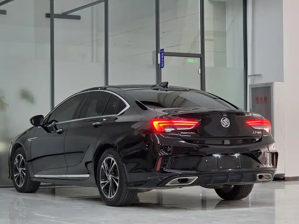 Buick Regal — фото 10