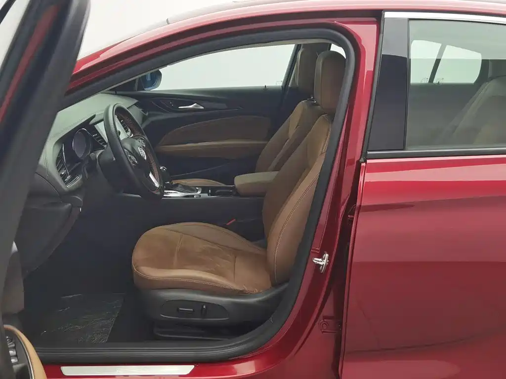 Buick Regal — фото 10