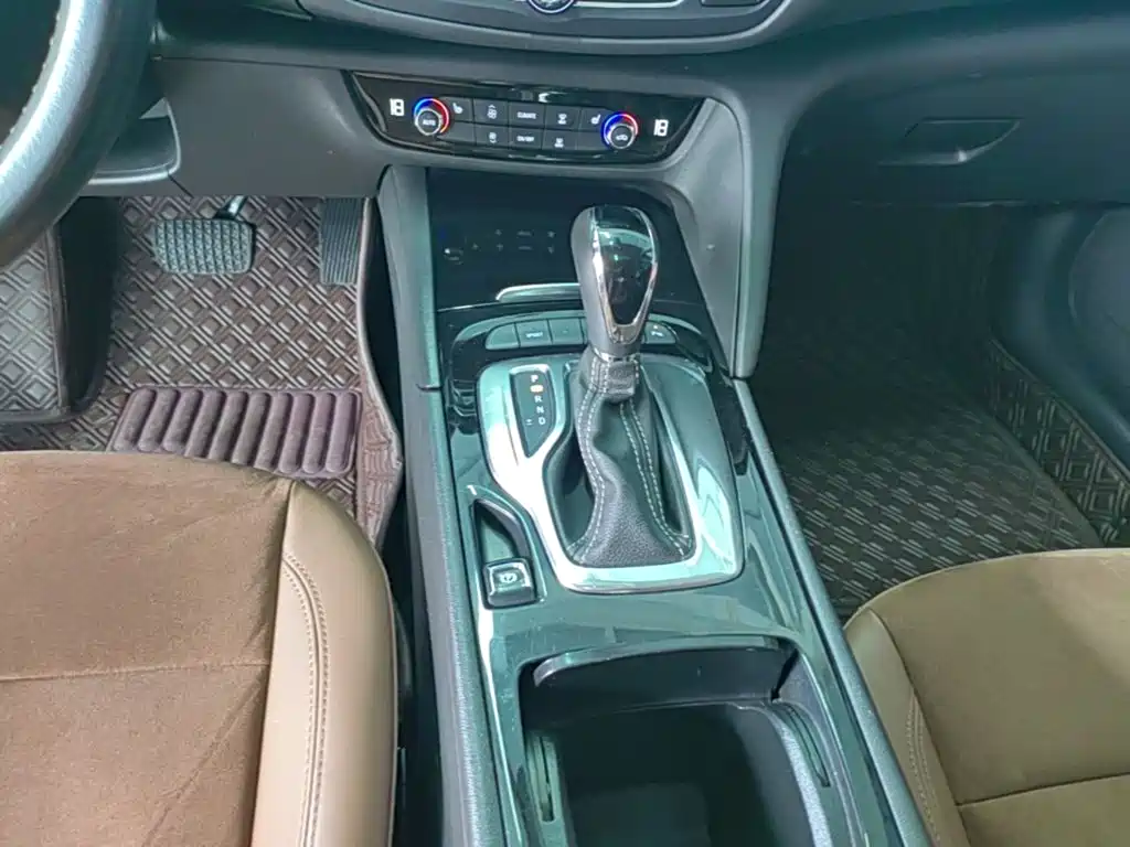 Buick Regal — фото 13