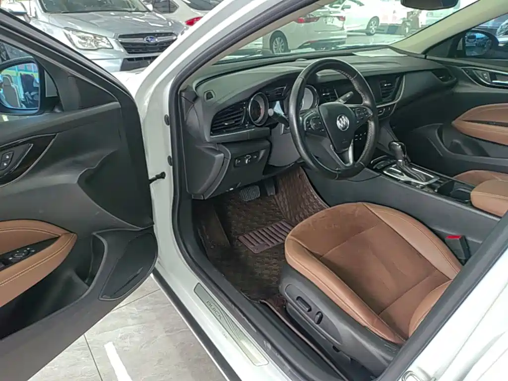Buick Regal — фото 15