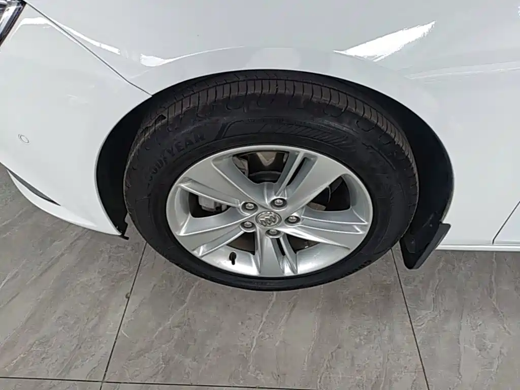 Buick Regal — фото 22