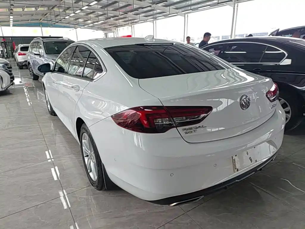 Buick Regal — фото 4