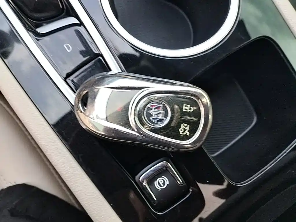 Buick Regal — фото 8