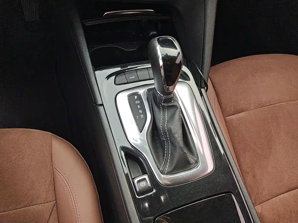 Buick Regal — фото 9