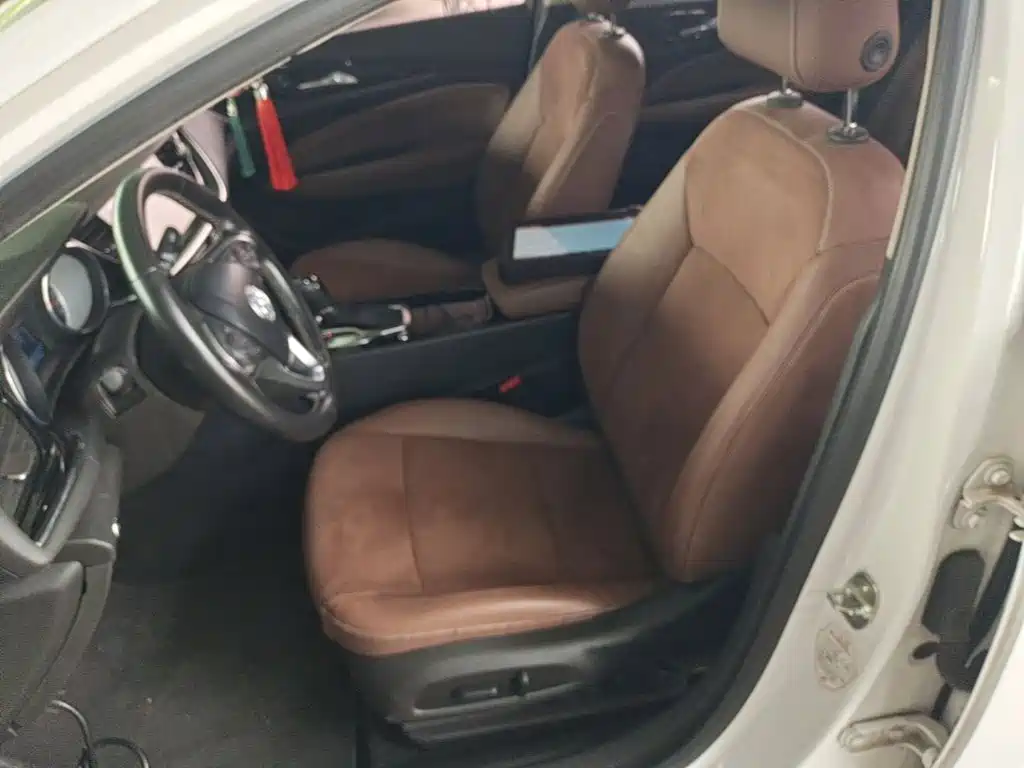 Buick Regal — фото 10