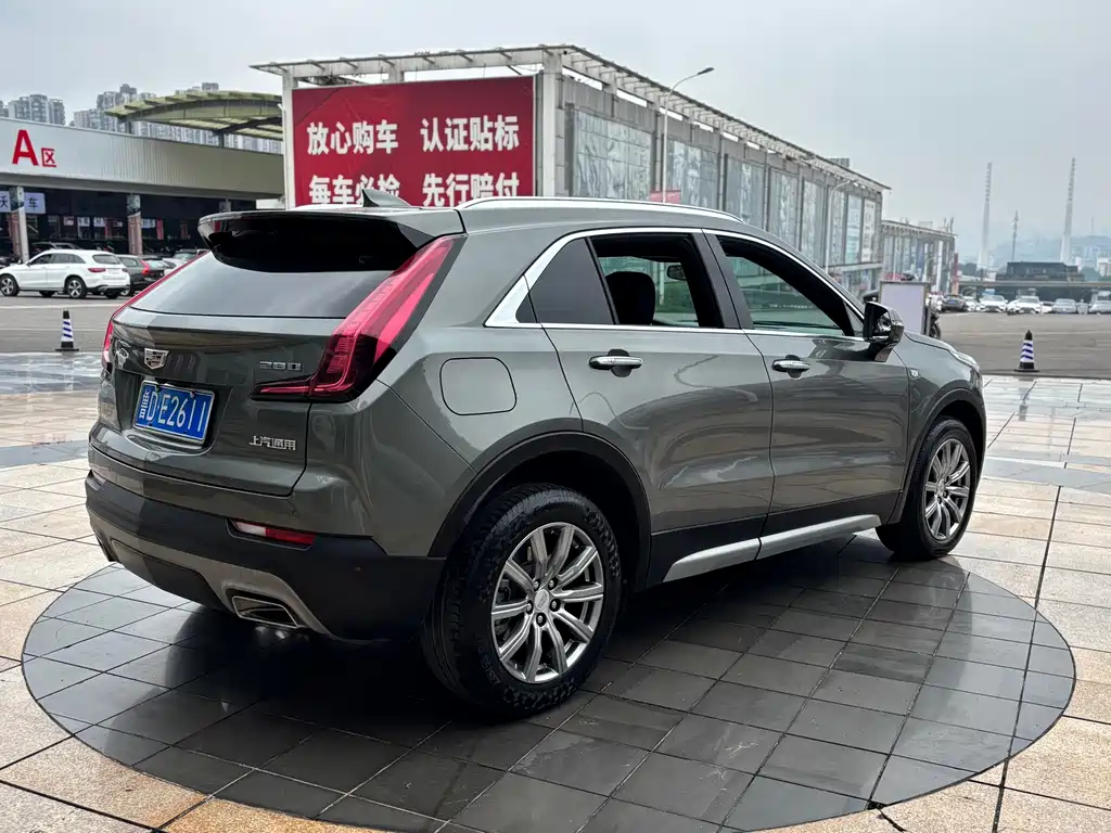Cadillac XT4 — фото 4