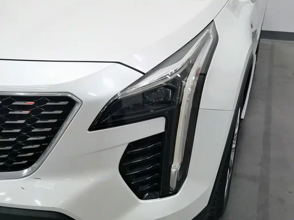 Cadillac XT4 — фото 7