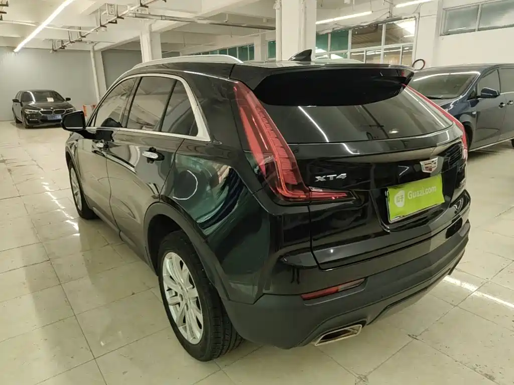 Cadillac XT4 — фото 4