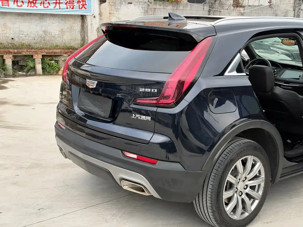 Cadillac XT4 — фото 19