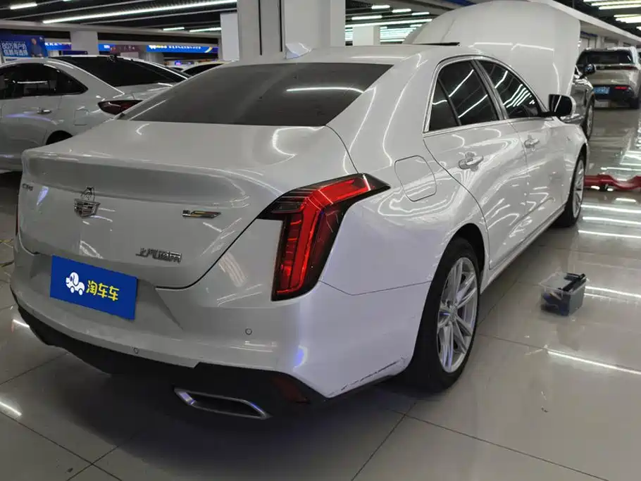 Cadillac CT4 — фото 3