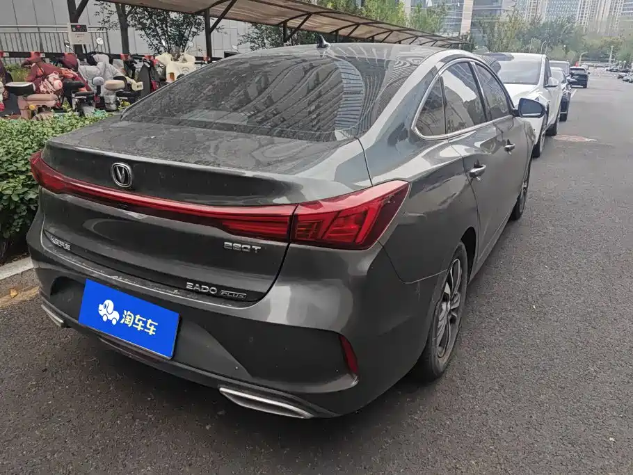 Changan Eado — фото 3