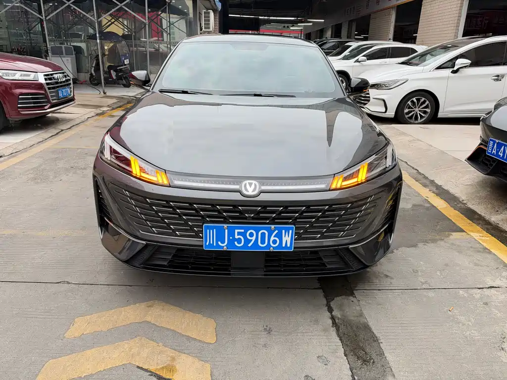 Changan Eado — фото 2