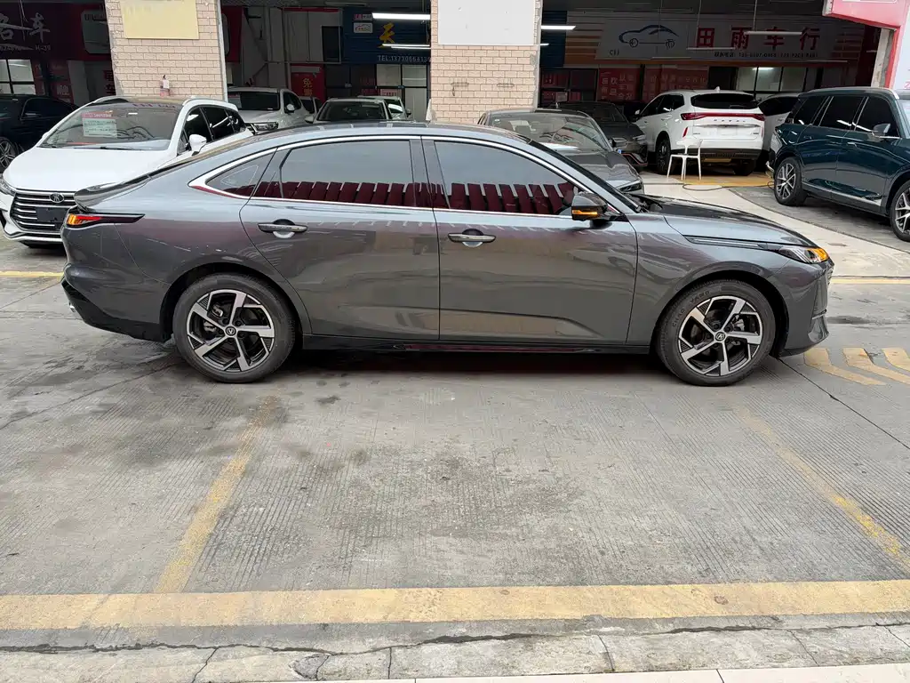 Changan Eado — фото 10