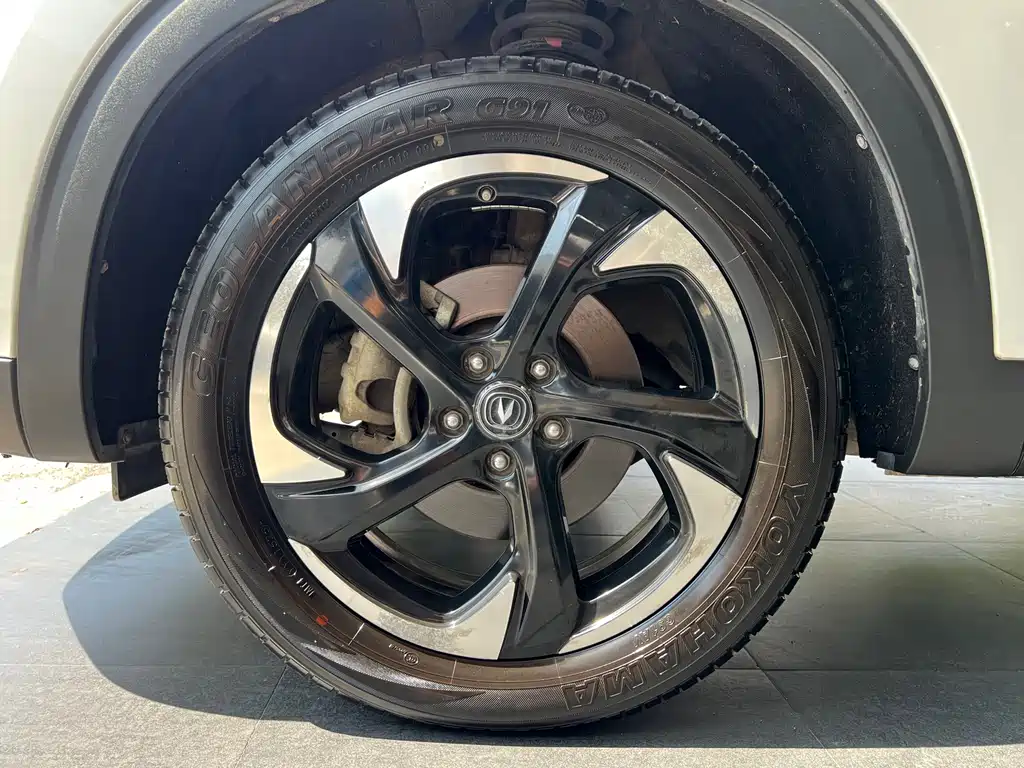 Changan CS85 COUPE — фото 13