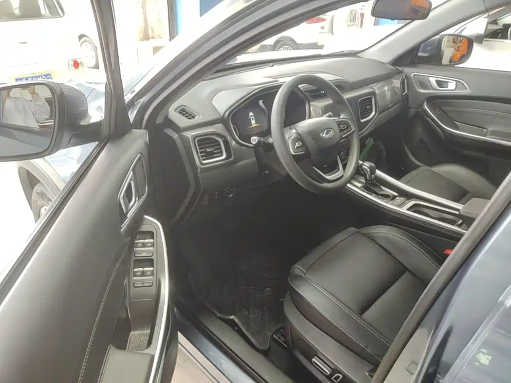 Chery Tiggo 8 — фото 15