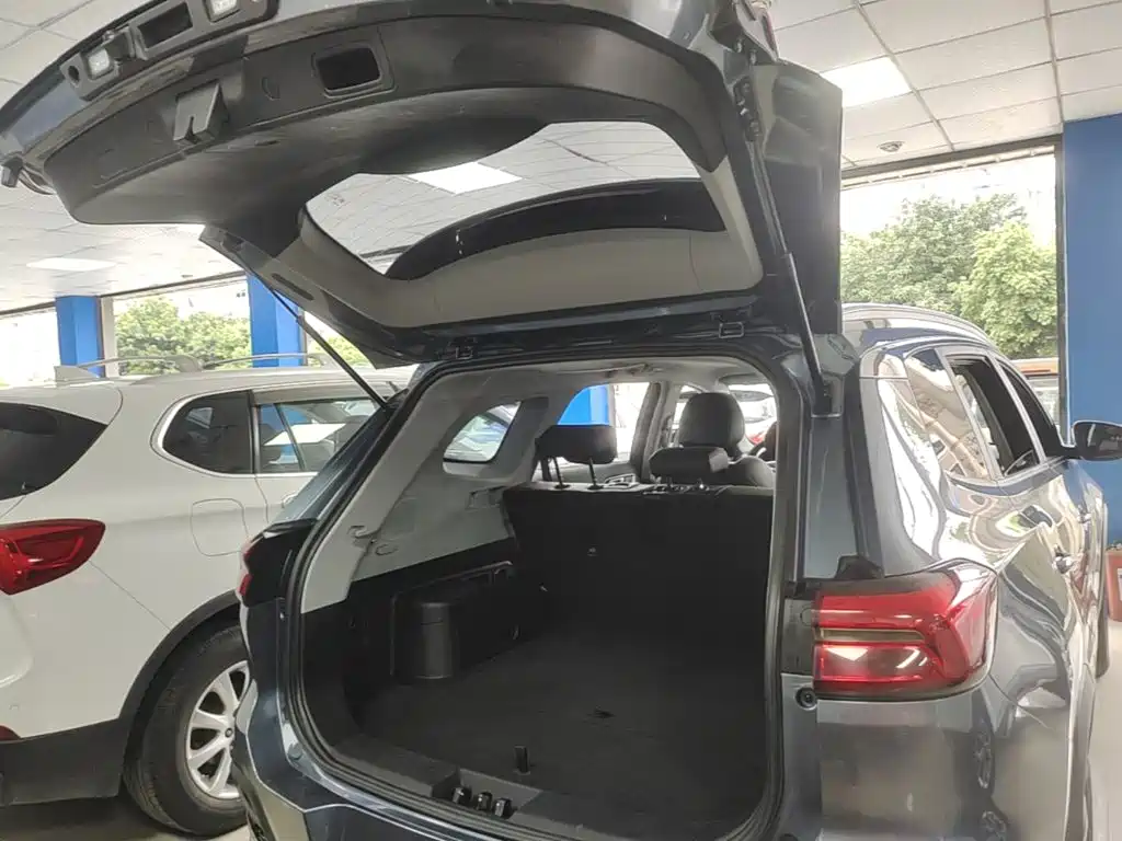 Chery Tiggo 8 — фото 18