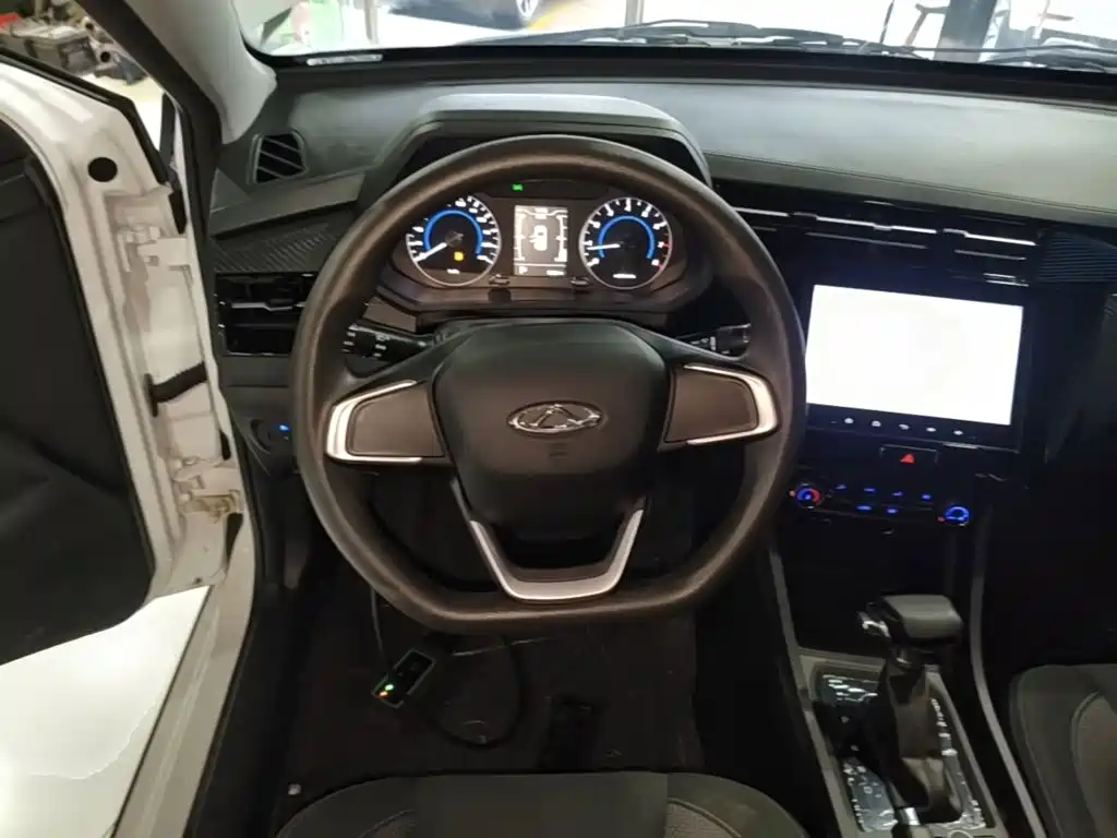 Chery Tiggo 3x — фото 10