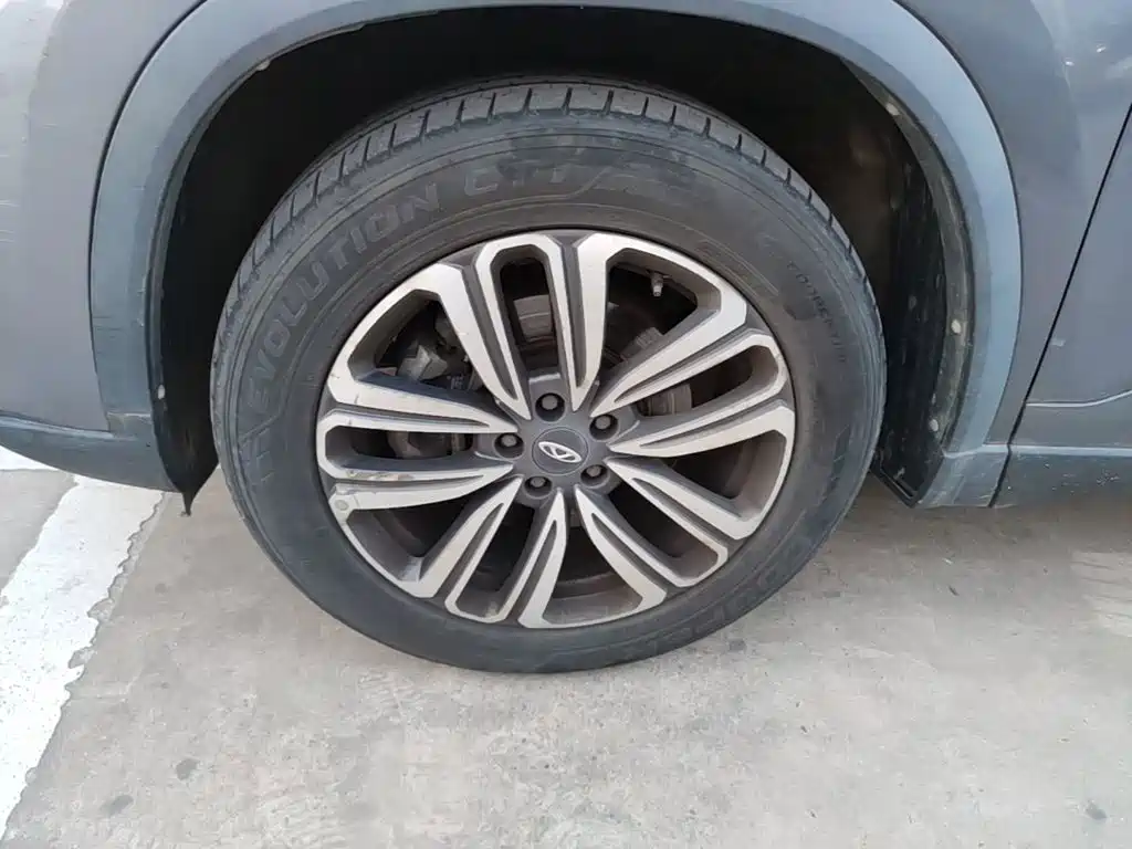 Chery Tiggo 8 — фото 22