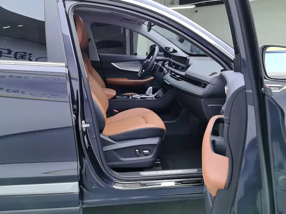 Chery Tiggo 8 PLUS — фото 8