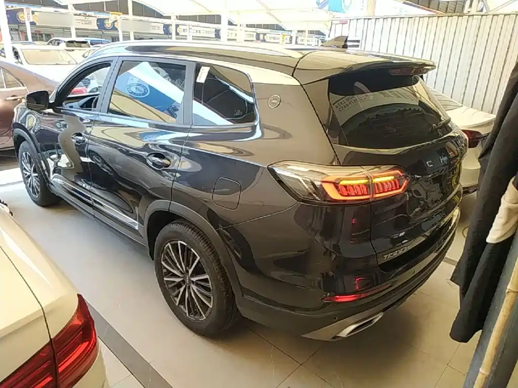 Chery Tiggo 8 — фото 4