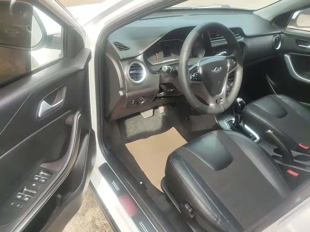 Chery Tiggo 3x — фото 15